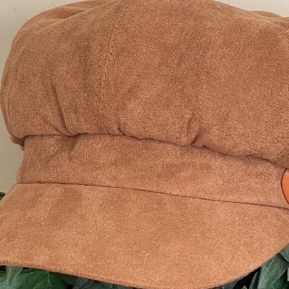 ⭐️HOST PICK⭐️ Faux Suede Retro Hat - Picture 8 of 15